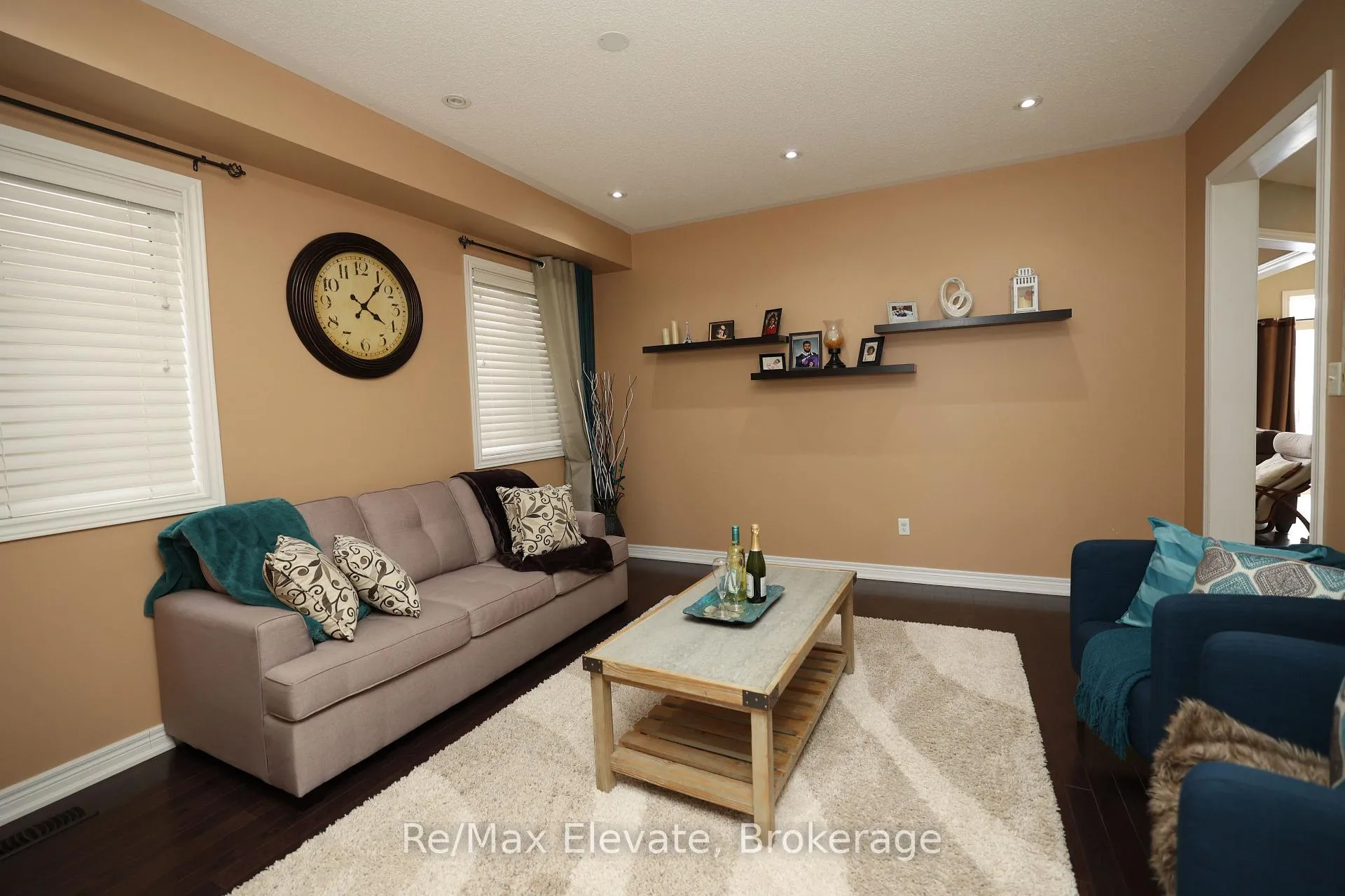 Photo 5 of 21 Coakwell Drive, Markham, Box Grove — HOMEH