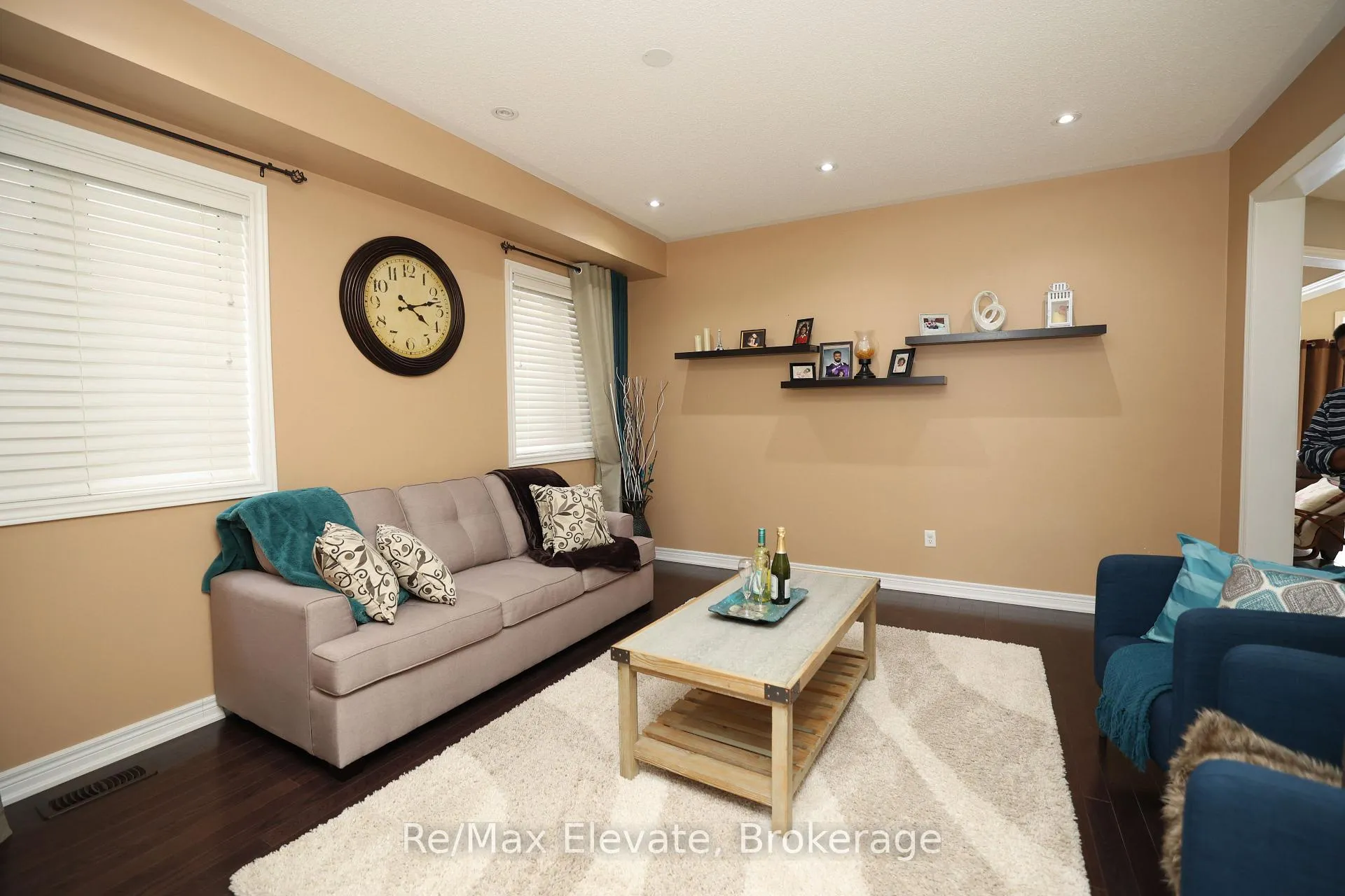 Photo 6 of 21 Coakwell Drive, Markham, Box Grove — HOMEH