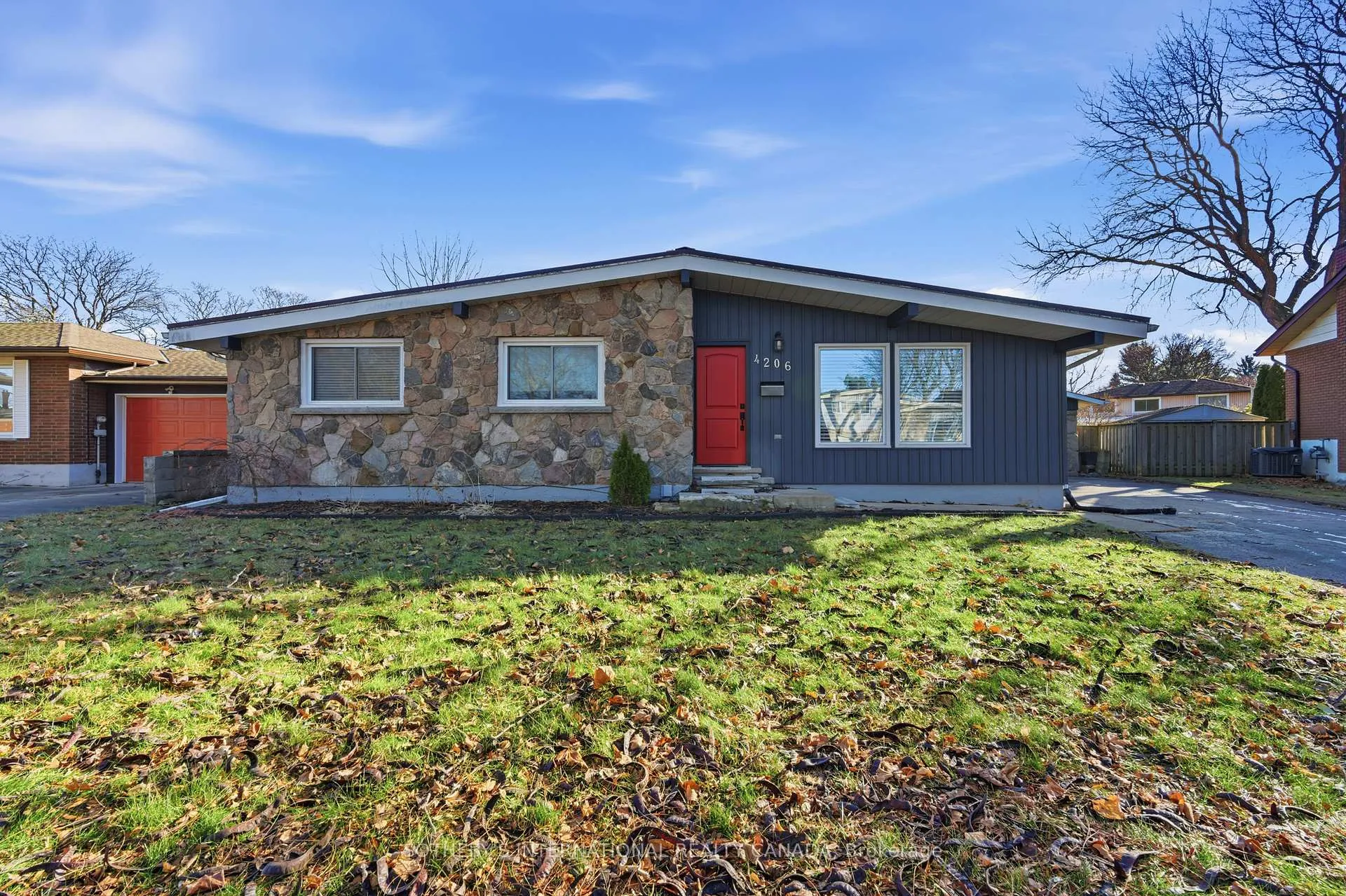 Photo 1 of 4206 Glenayr Avenue, Niagara Falls, Morrison — HOMEH