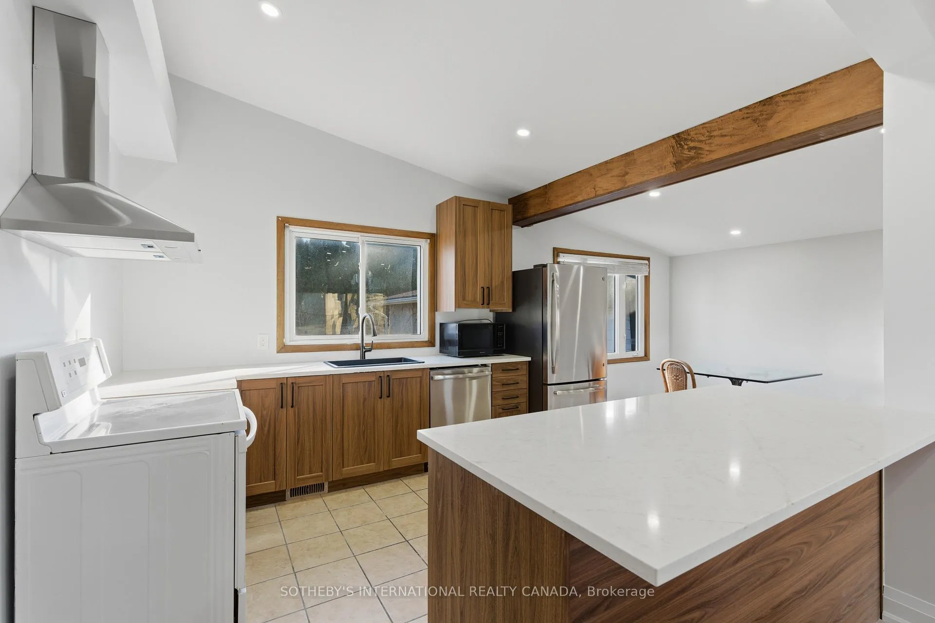 Photo 4 of 4206 Glenayr Avenue, Niagara Falls, Morrison — HOMEH