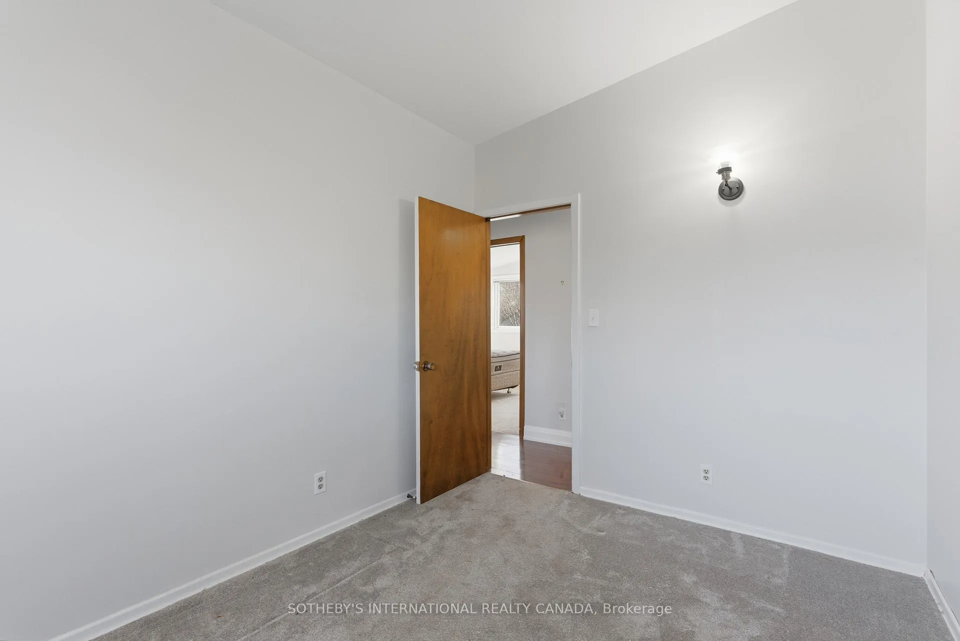 Photo 12 of 4206 Glenayr Avenue, Niagara Falls, Morrison — HOMEH