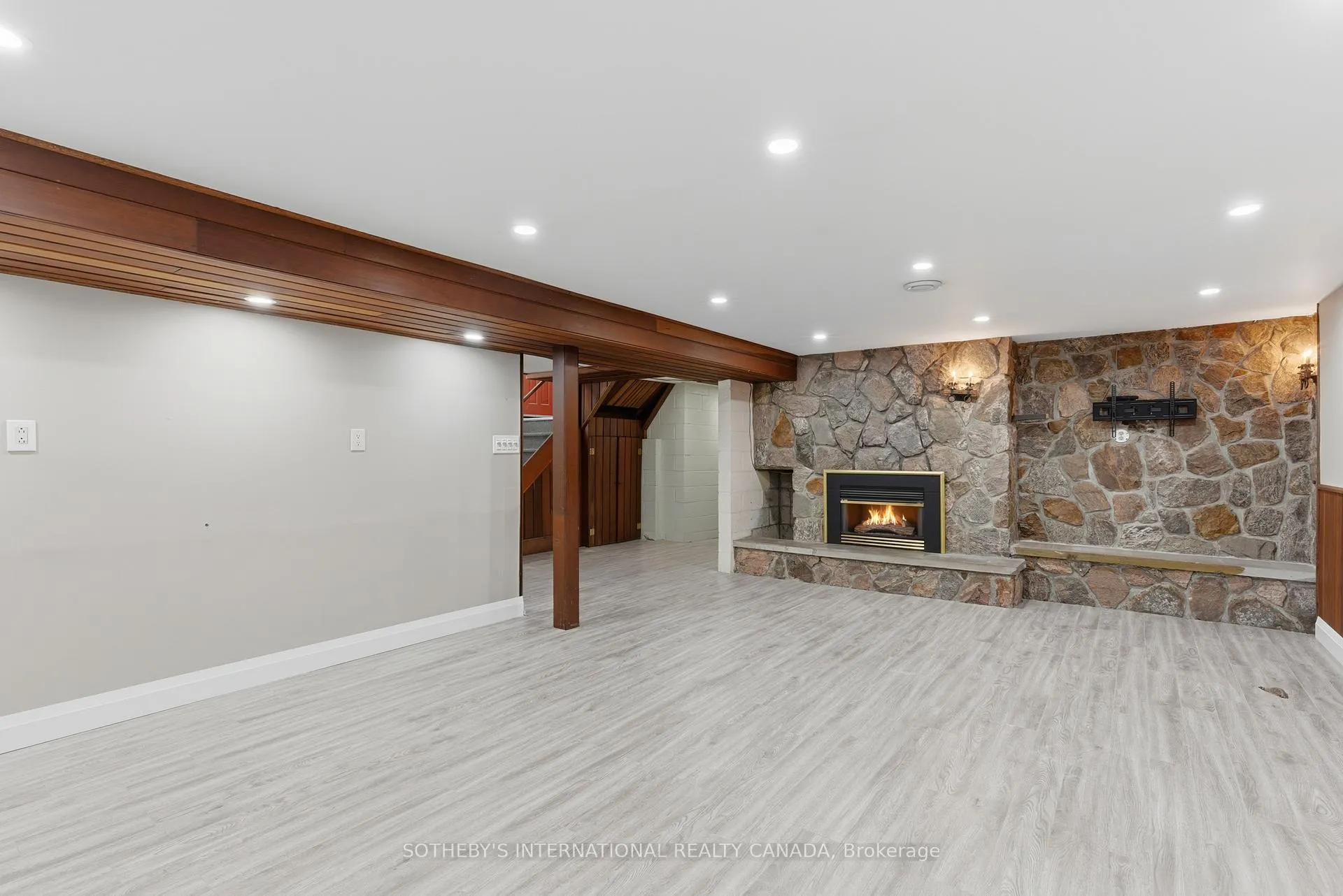 Photo 19 of 4206 Glenayr Avenue, Niagara Falls, Morrison — HOMEH