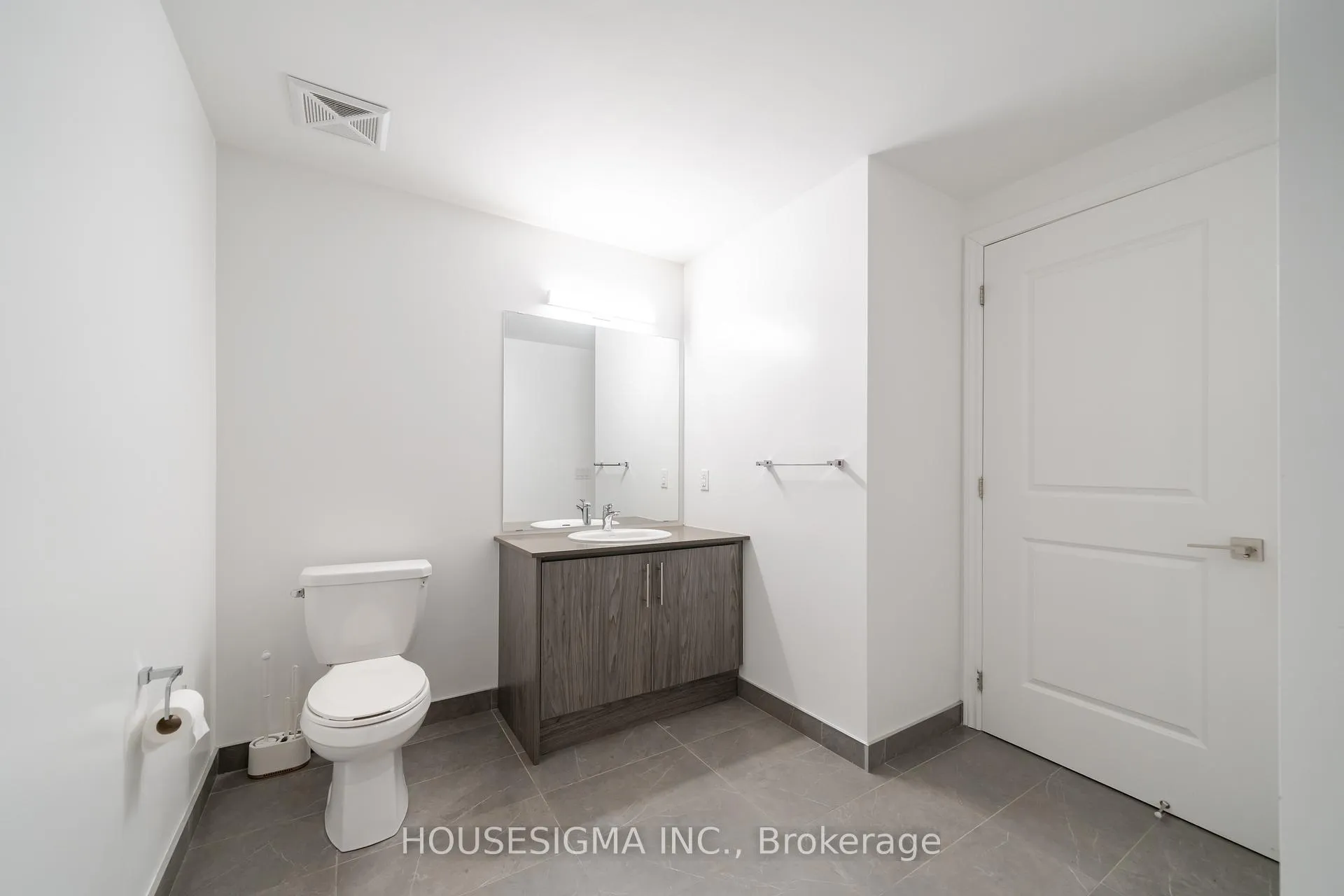 Photo 12 of Unit 207, 1700 Avenue Road, Toronto, Bedford Park-Nortown — HOMEH
