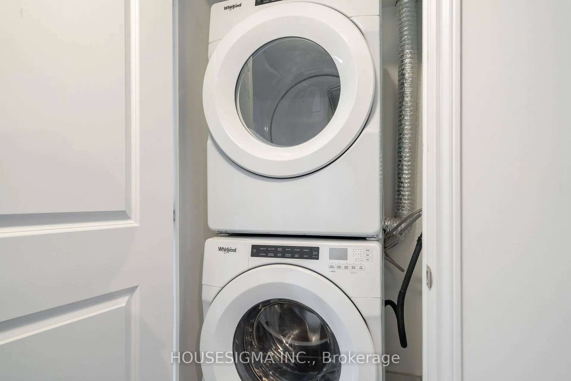 Photo 14 of Unit 207, 1700 Avenue Road, Toronto, Bedford Park-Nortown — HOMEH