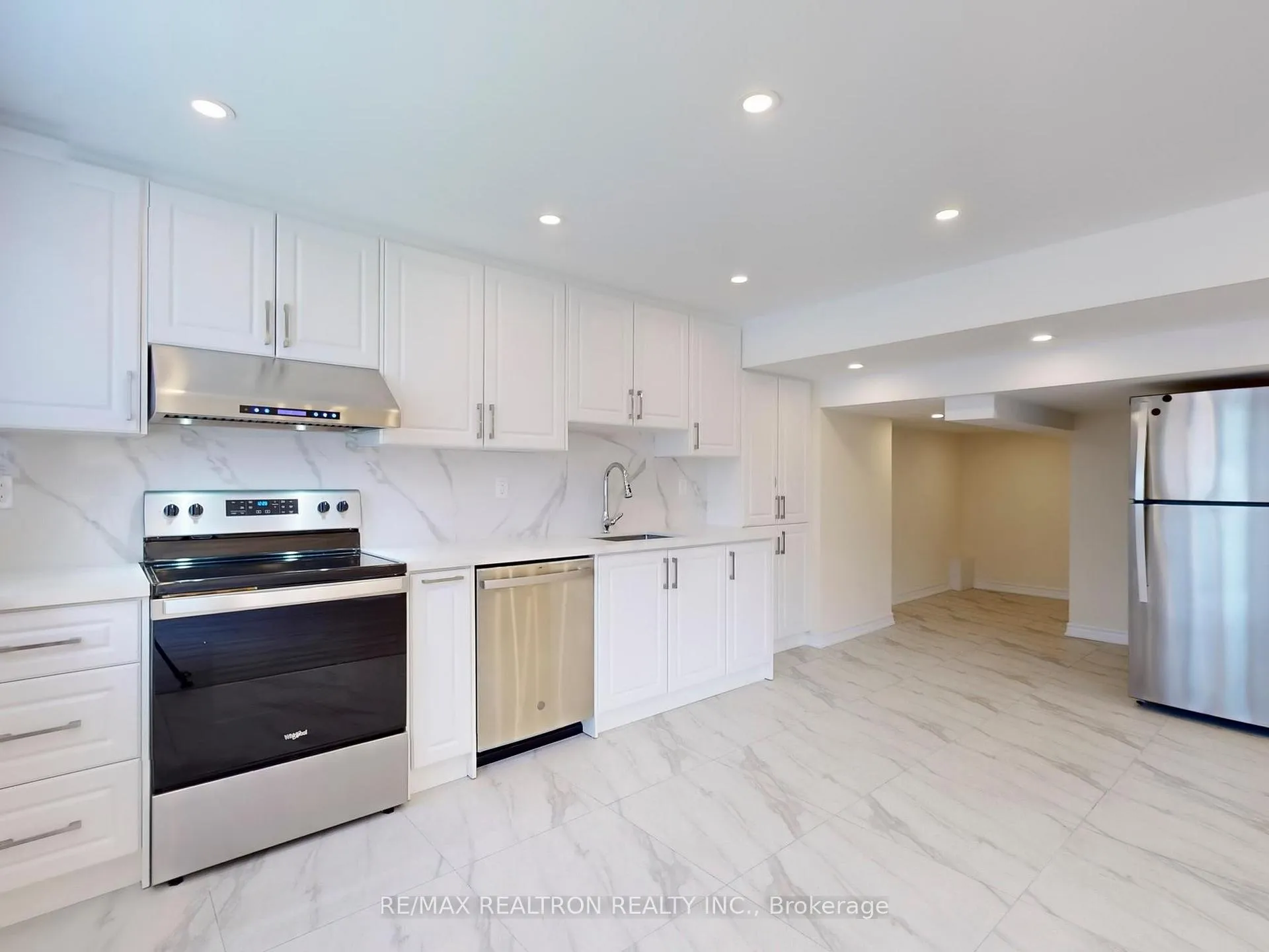Photo 13 of Unit BSMNT, 202 Danny Wheeler Boulevard, Georgina, Keswick North — HOMEH