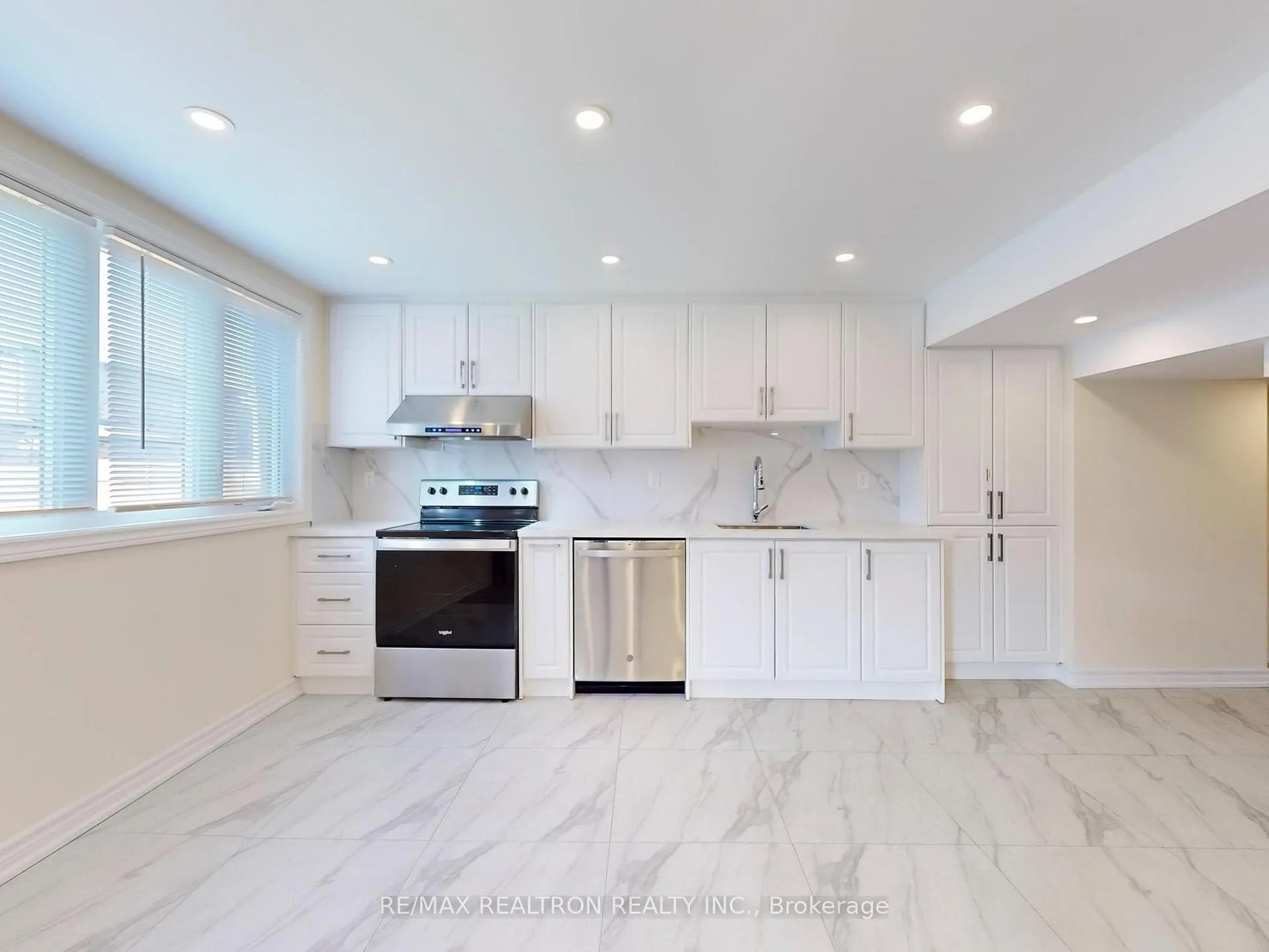 Photo 14 of Unit BSMNT, 202 Danny Wheeler Boulevard, Georgina, Keswick North — HOMEH