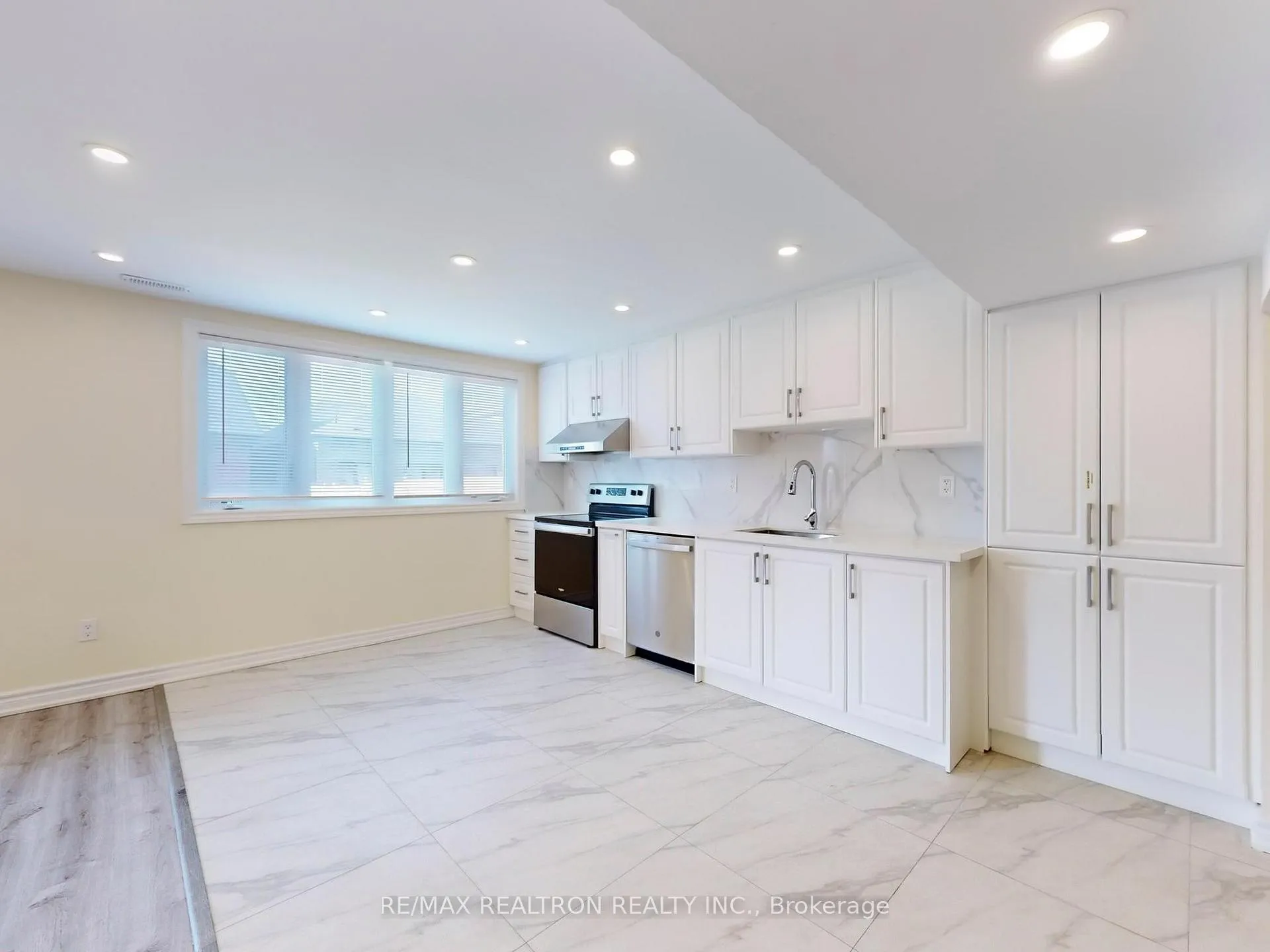 Photo 15 of Unit BSMNT, 202 Danny Wheeler Boulevard, Georgina, Keswick North — HOMEH