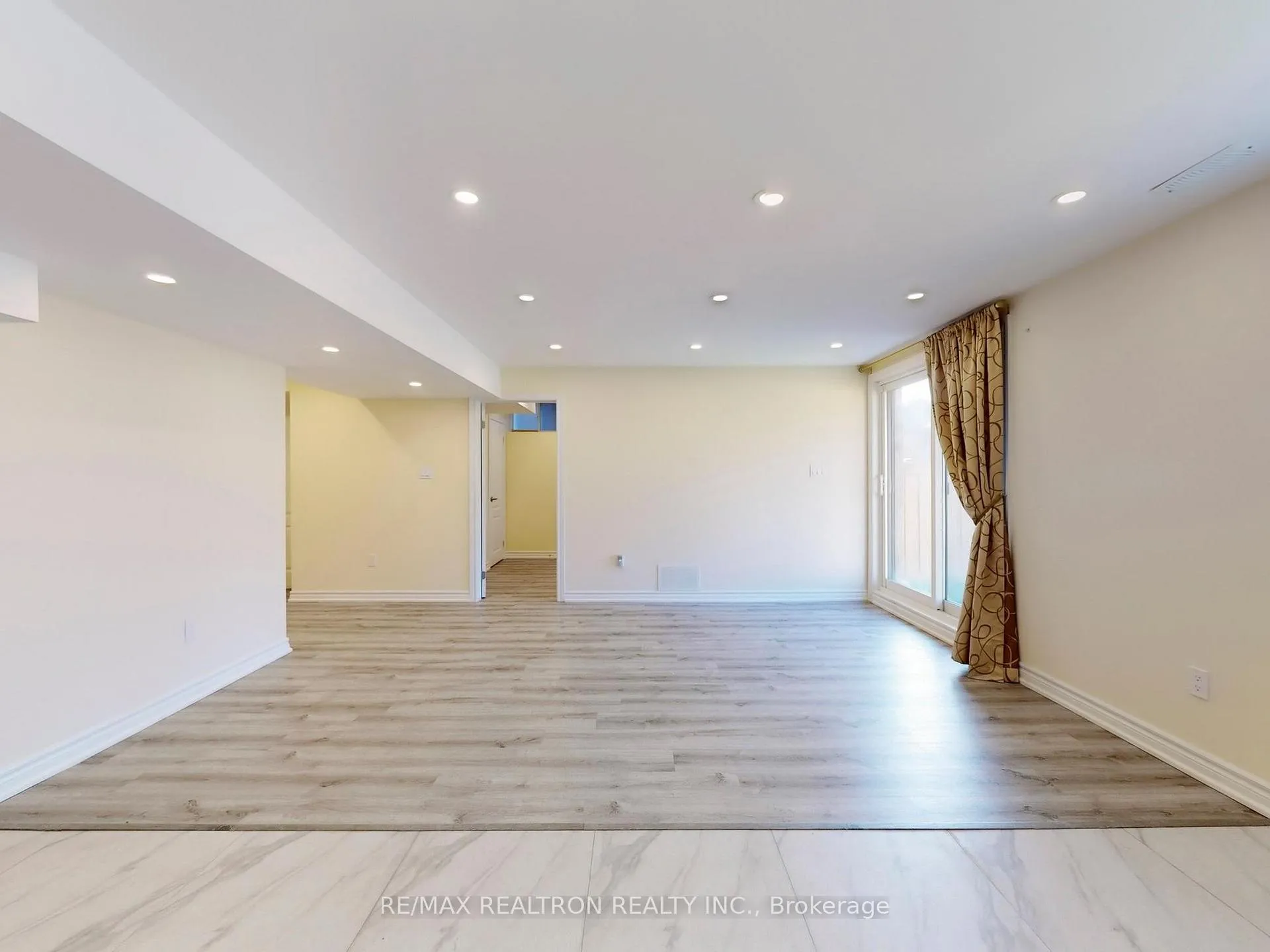 Photo 17 of Unit BSMNT, 202 Danny Wheeler Boulevard, Georgina, Keswick North — HOMEH