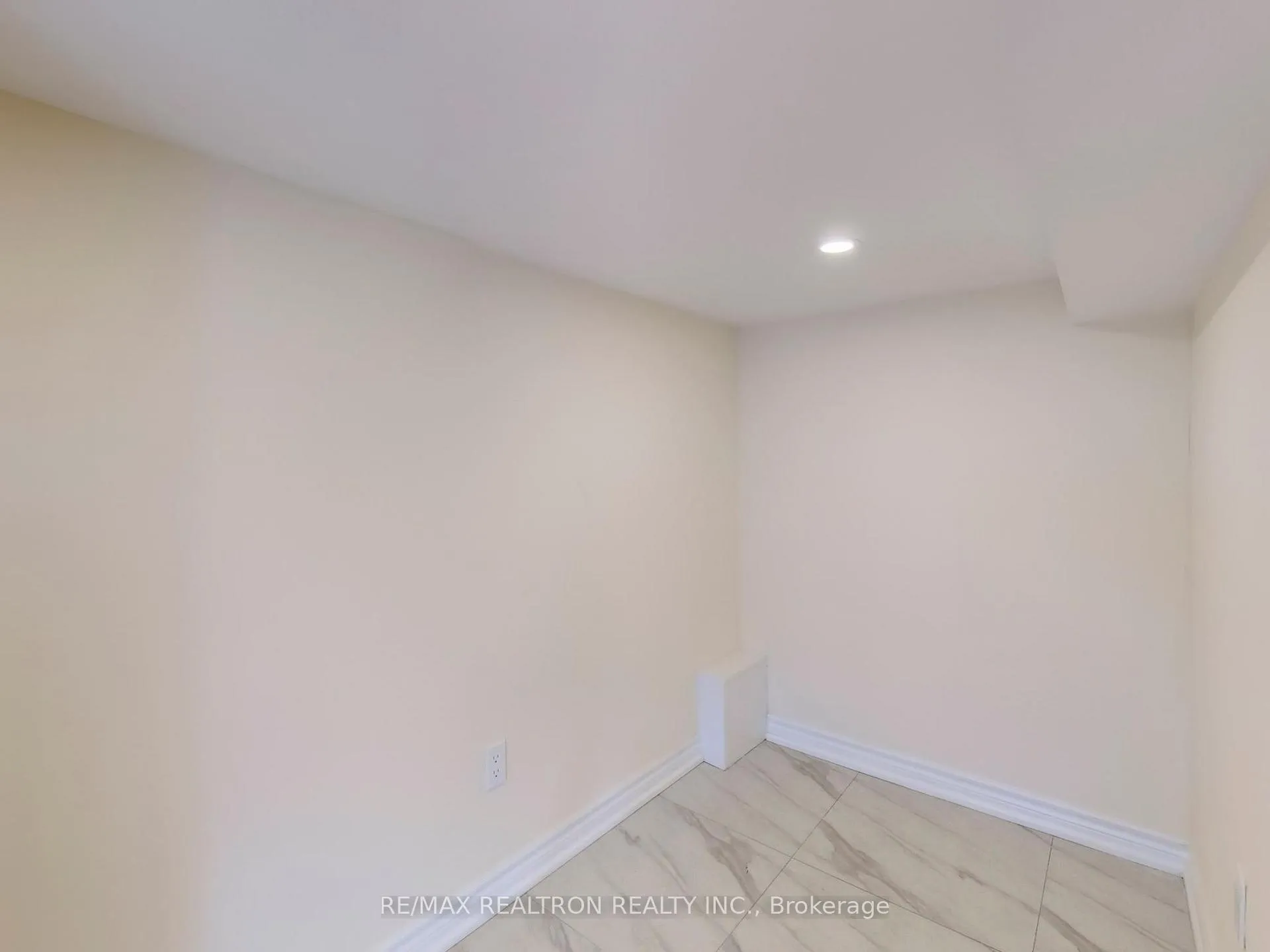 Photo 19 of Unit BSMNT, 202 Danny Wheeler Boulevard, Georgina, Keswick North — HOMEH