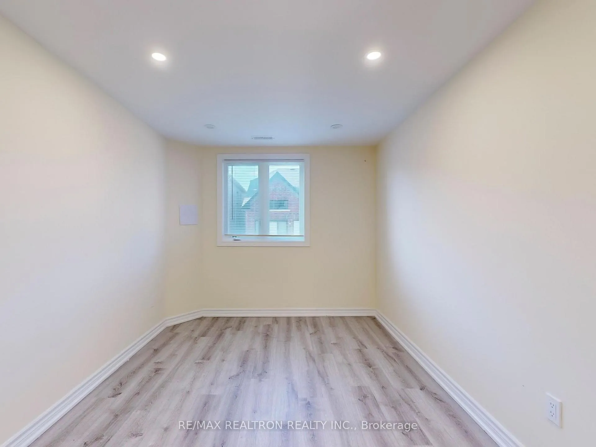 Photo 22 of Unit BSMNT, 202 Danny Wheeler Boulevard, Georgina, Keswick North — HOMEH