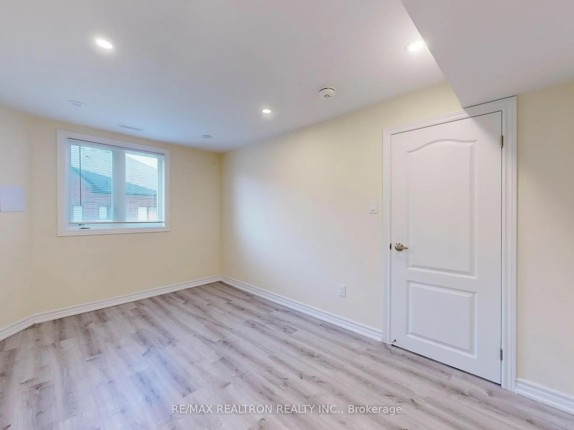 Photo 23 of Unit BSMNT, 202 Danny Wheeler Boulevard, Georgina, Keswick North — HOMEH