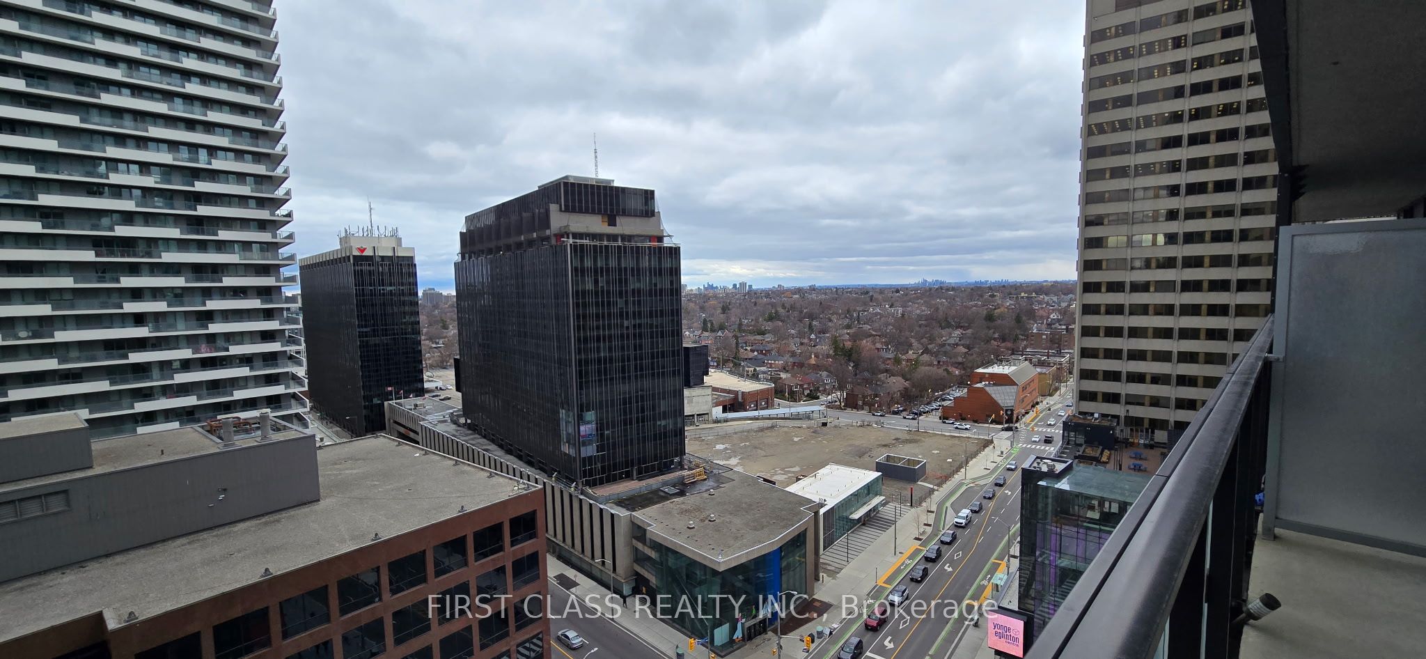 Photo 11 of Unit 1112, 8 Eglinton Avenue E, Toronto, Mount Pleasant West — HOMEH