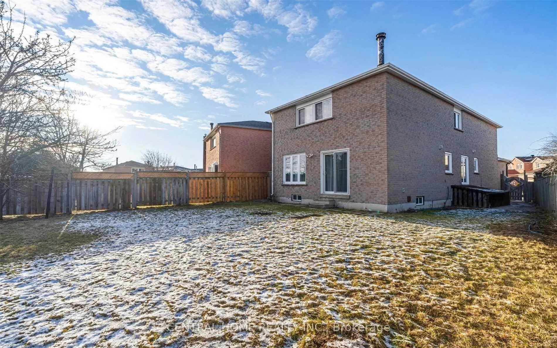 Photo 10 of Unit Main&2nd, 45 Dellano Street, Markham, Middlefield — HOMEH