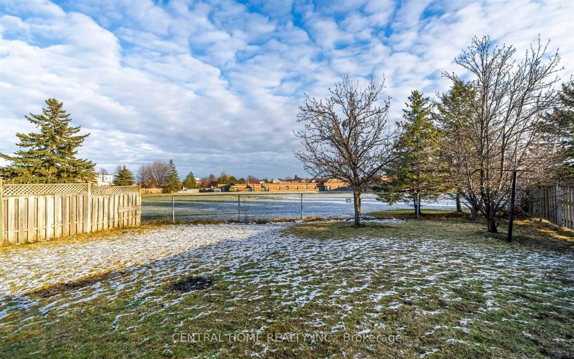 Photo 11 of Unit Main&2nd, 45 Dellano Street, Markham, Middlefield — HOMEH
