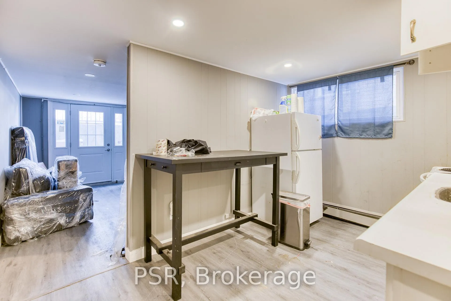 Photo 4 of Unit C, 80 Westwood Drive, Kitchener — HOMEH