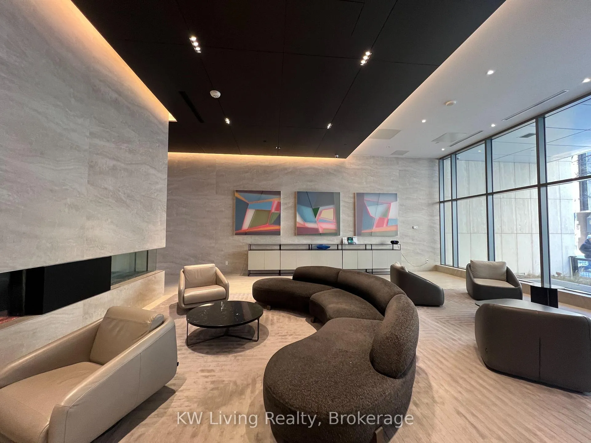 Photo 3 of Unit 4907, 2221 Yonge Street, Toronto, Mount Pleasant West — HOMEH
