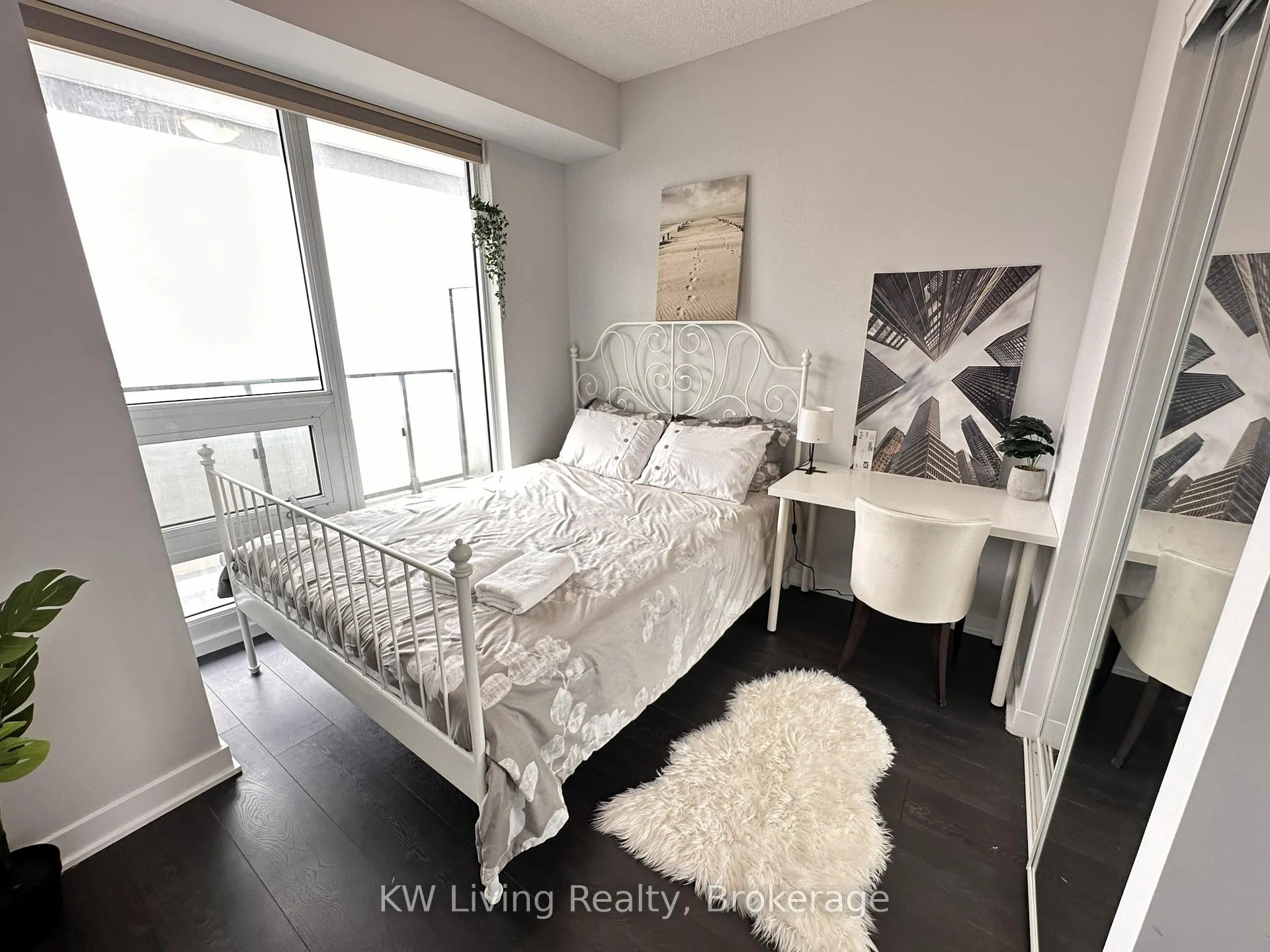 Photo 19 of Unit 4907, 2221 Yonge Street, Toronto, Mount Pleasant West — HOMEH