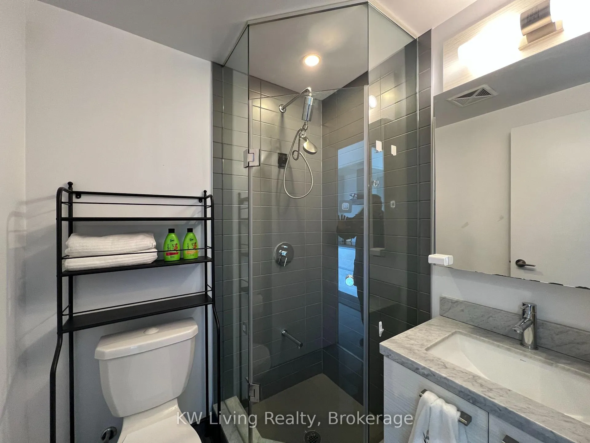 Photo 30 of Unit 4907, 2221 Yonge Street, Toronto, Mount Pleasant West — HOMEH