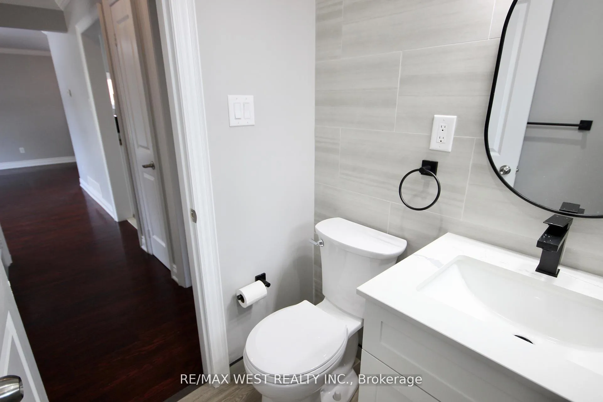 Photo 18 of 101 Dearbourne Boulevard, Brampton, Southgate — HOMEH
