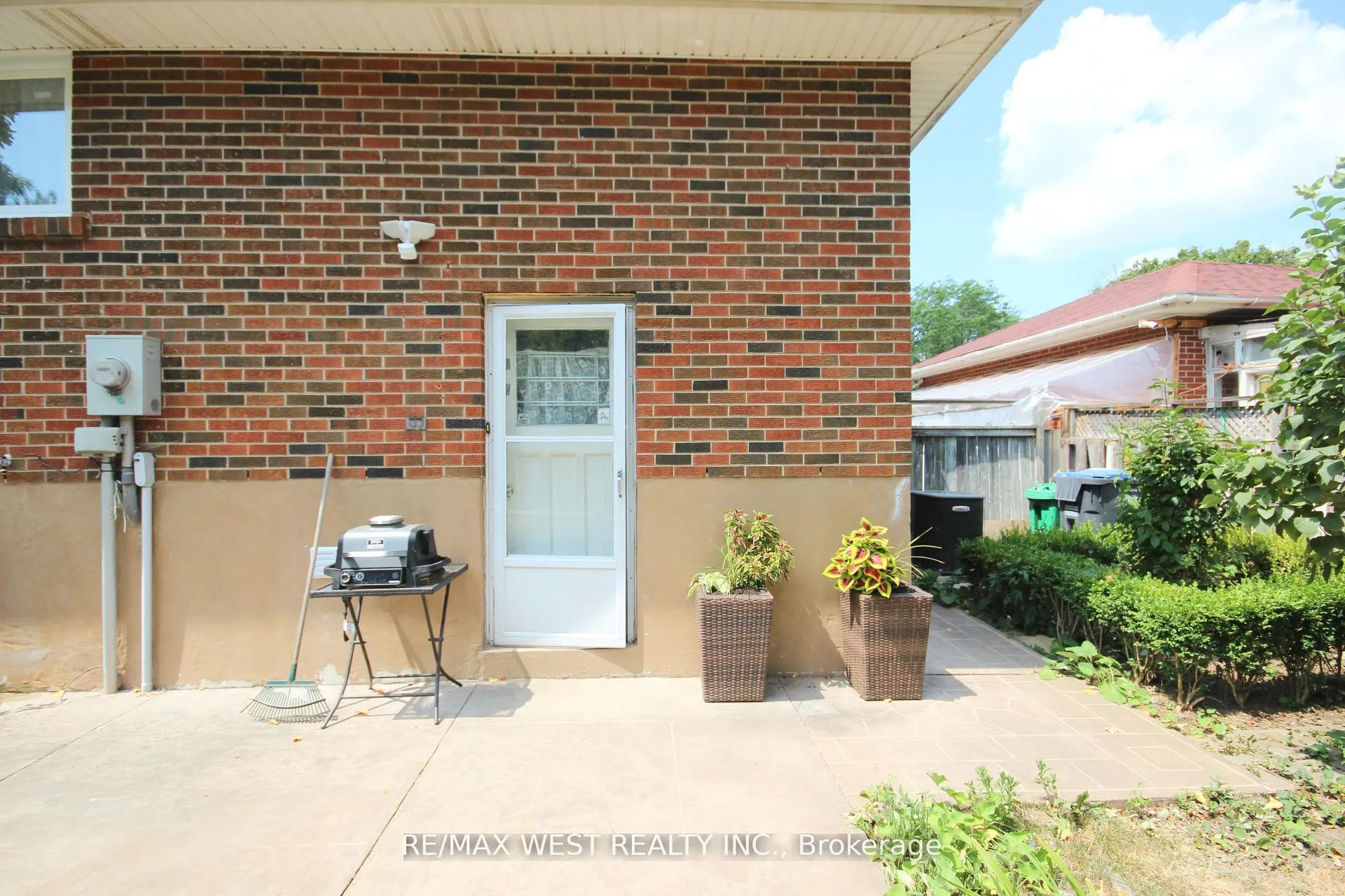 Photo 20 of 101 Dearbourne Boulevard, Brampton, Southgate — HOMEH