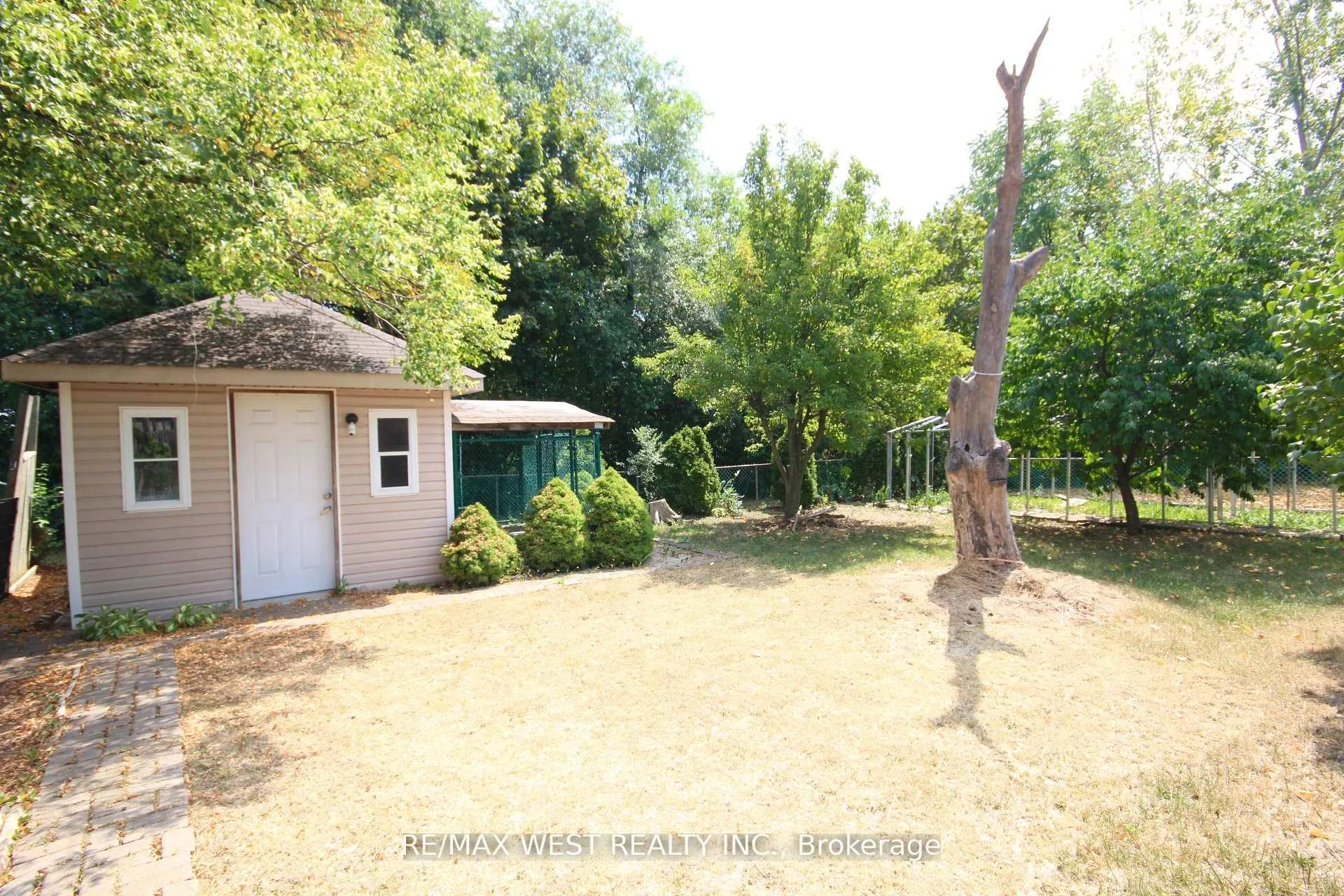 Photo 23 of 101 Dearbourne Boulevard, Brampton, Southgate — HOMEH
