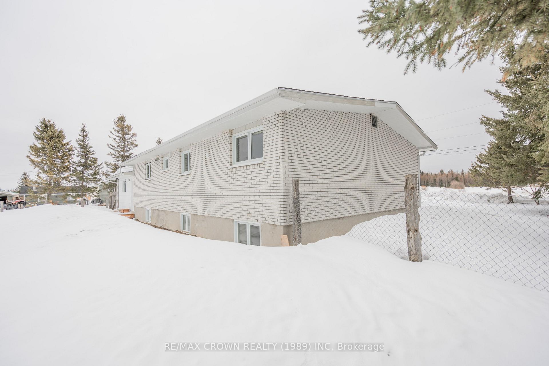 Photo 50 of 14 St-Stanislas Street, Kapuskasing — HOMEH