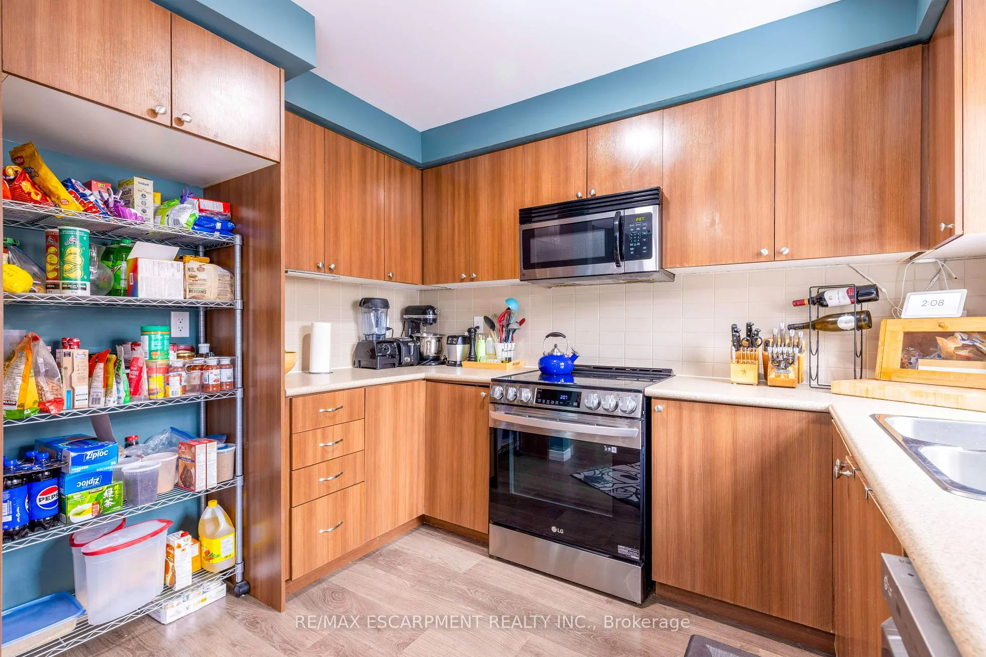 Photo 11 of Unit 38, 701 Homer Watson Boulevard, Kitchener — HOMEH