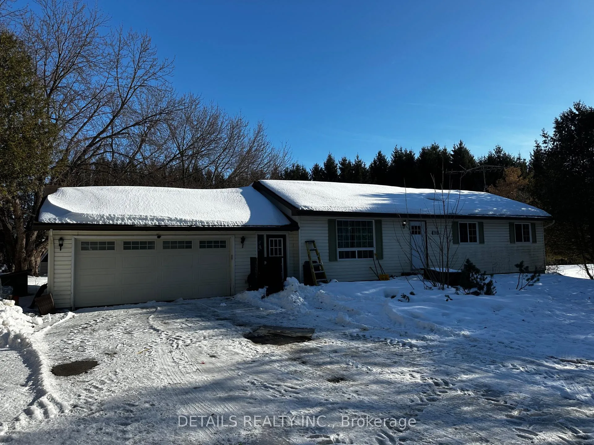 Front of 2208 Fitzroy Street N