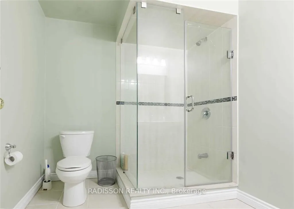 Photo 15 of 84 Tomlinson Circle, Markham, Buttonville — HOMEH
