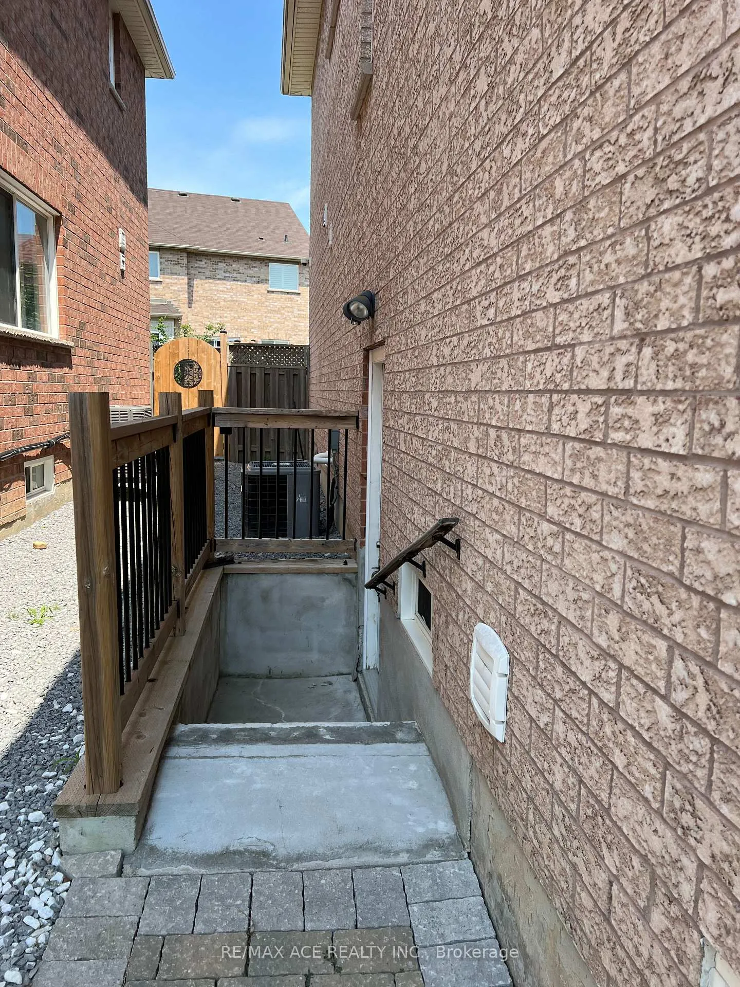 Photo 2 of Unit BSMT, 15 Settlers Ridge Street, Markham, Wismer — HOMEH