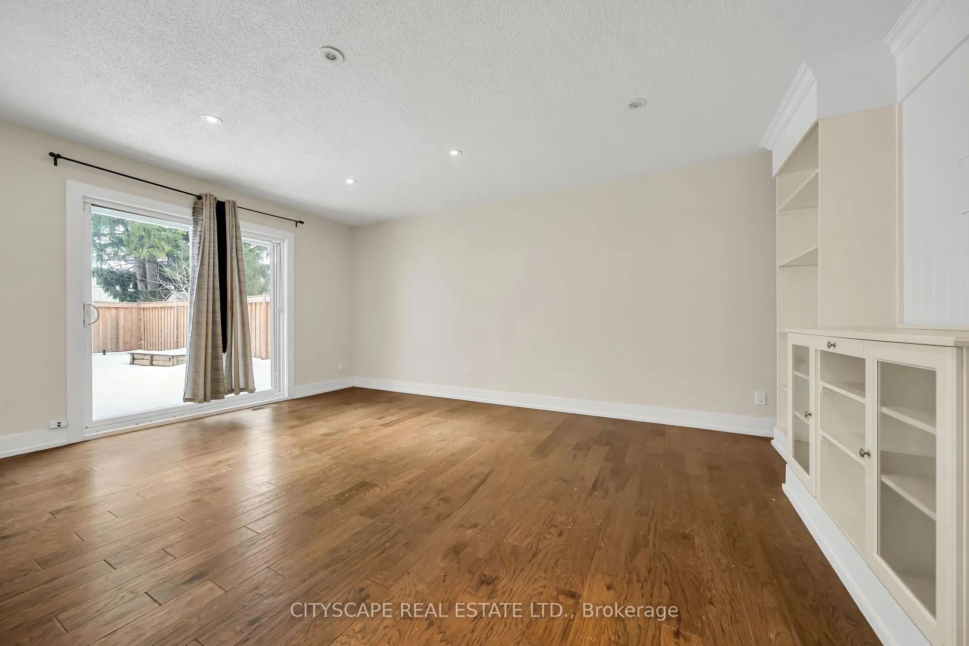 Photo 6 of 84 Bartley Bull Parkway, Brampton, Brampton East — HOMEH