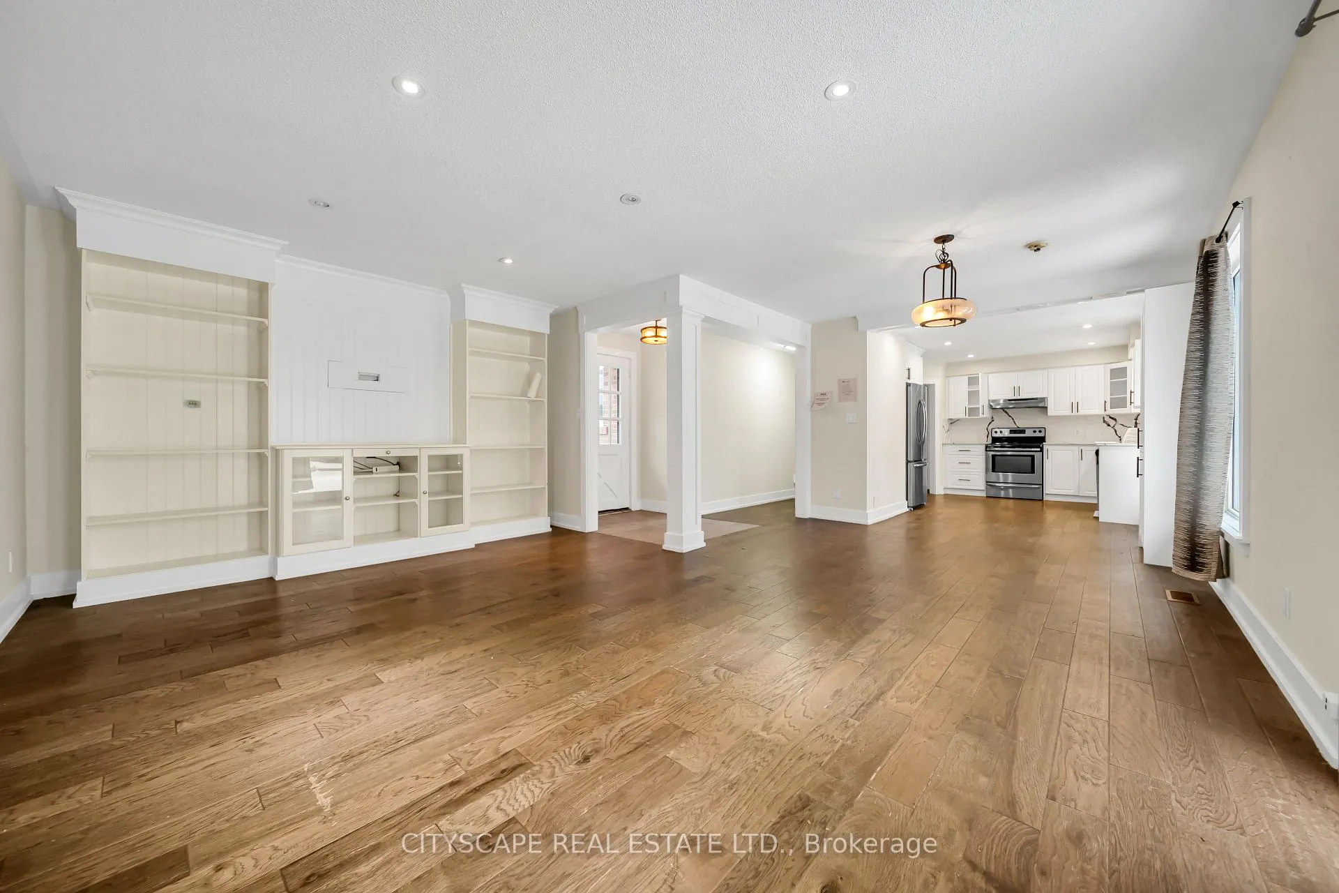 Photo 8 of 84 Bartley Bull Parkway, Brampton, Brampton East — HOMEH