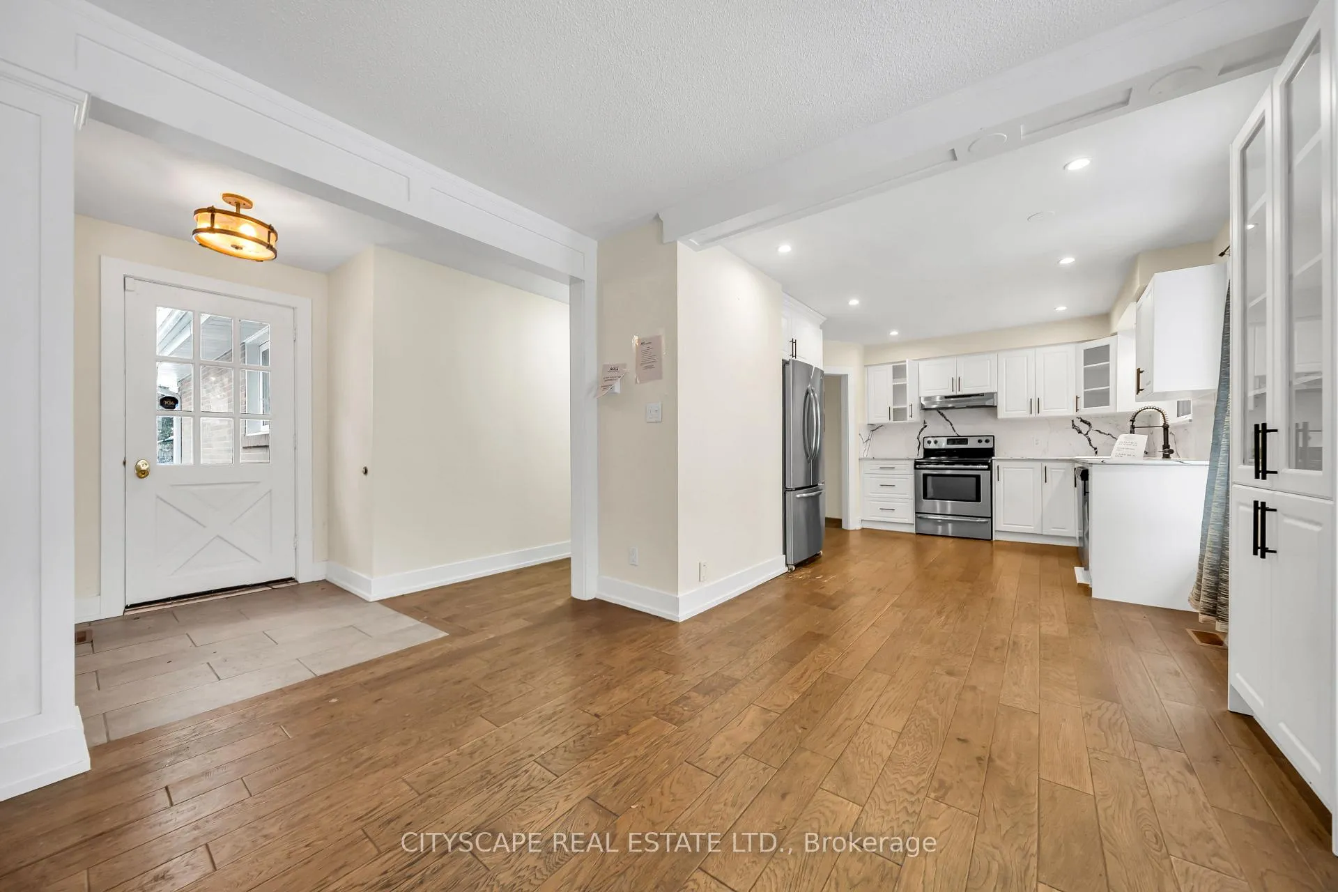 Photo 10 of 84 Bartley Bull Parkway, Brampton, Brampton East — HOMEH