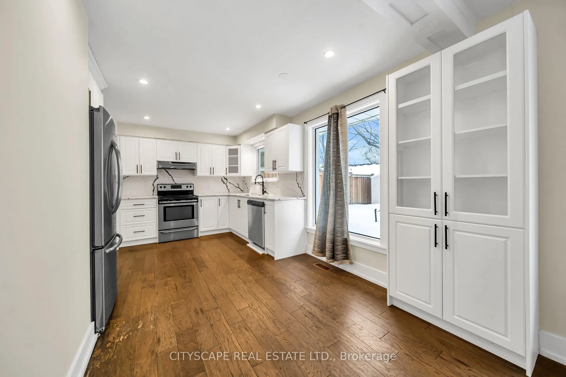 Photo 13 of 84 Bartley Bull Parkway, Brampton, Brampton East — HOMEH