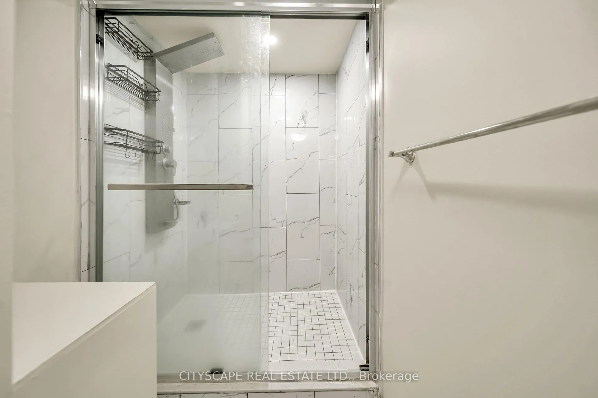 Photo 35 of 84 Bartley Bull Parkway, Brampton, Brampton East — HOMEH