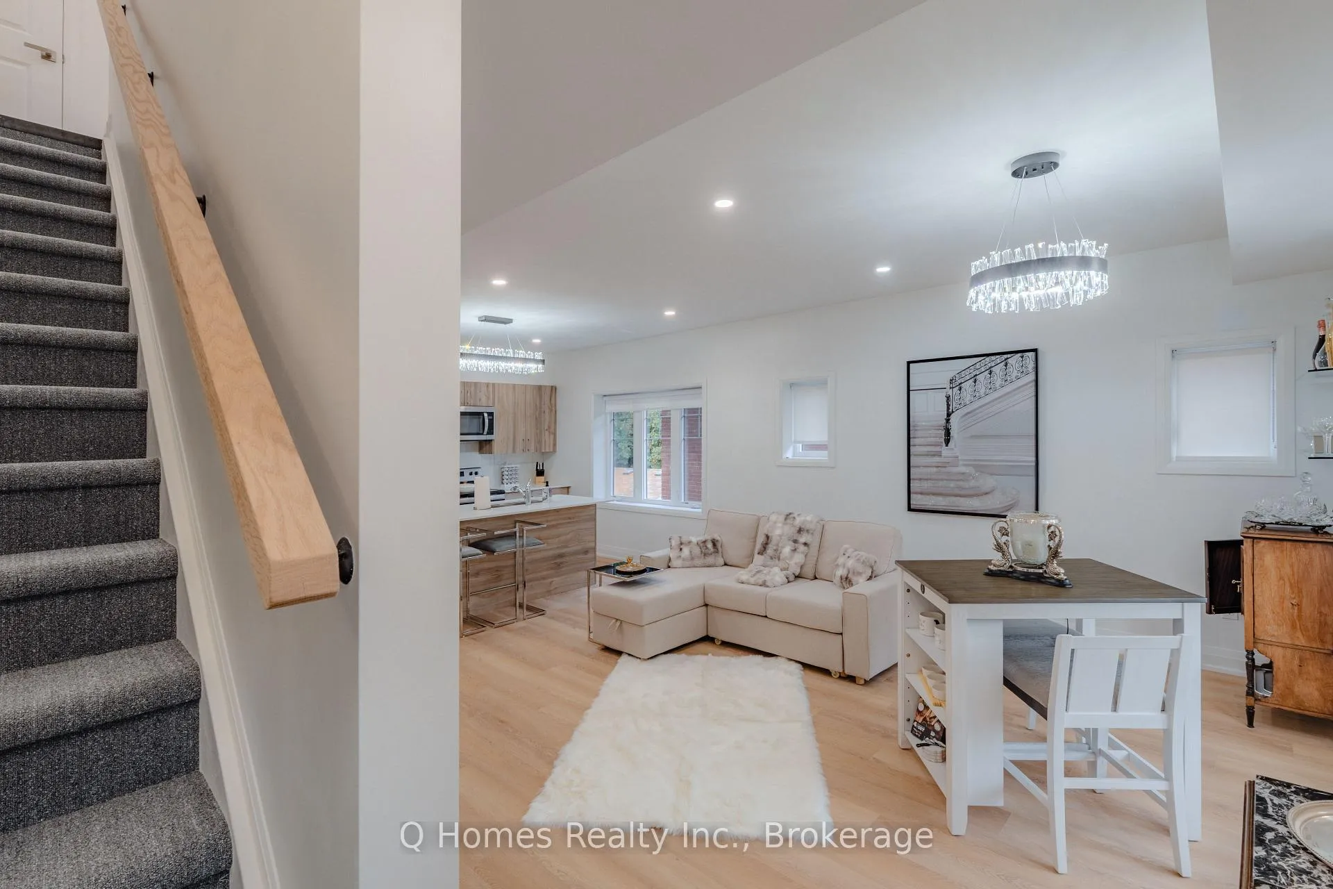 Photo 10 of Unit 3, 58 Mcnairn Avenue, Toronto, Bedford Park-Nortown — HOMEH