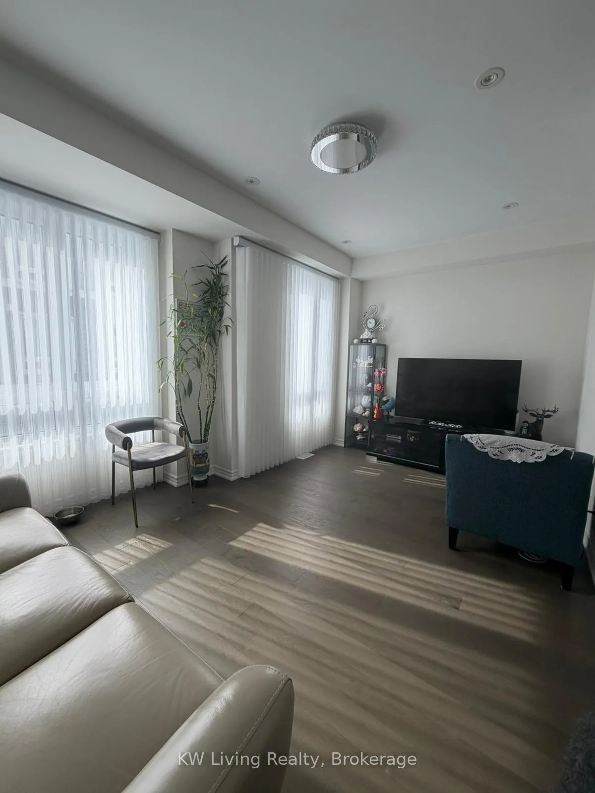 Photo 4 of 27 Imperial College Lane, Markham, Wismer — HOMEH