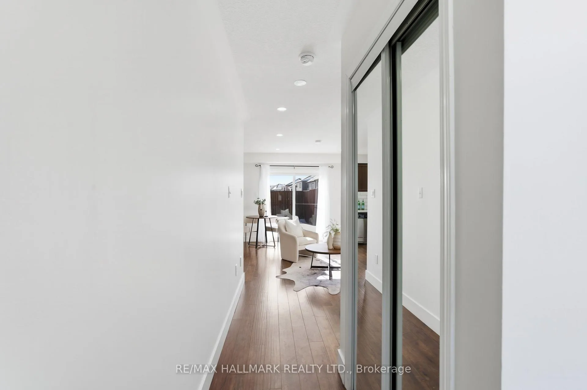 Photo 4 of 30 Trowbridge Street, Woolwich, Breslau — HOMEH