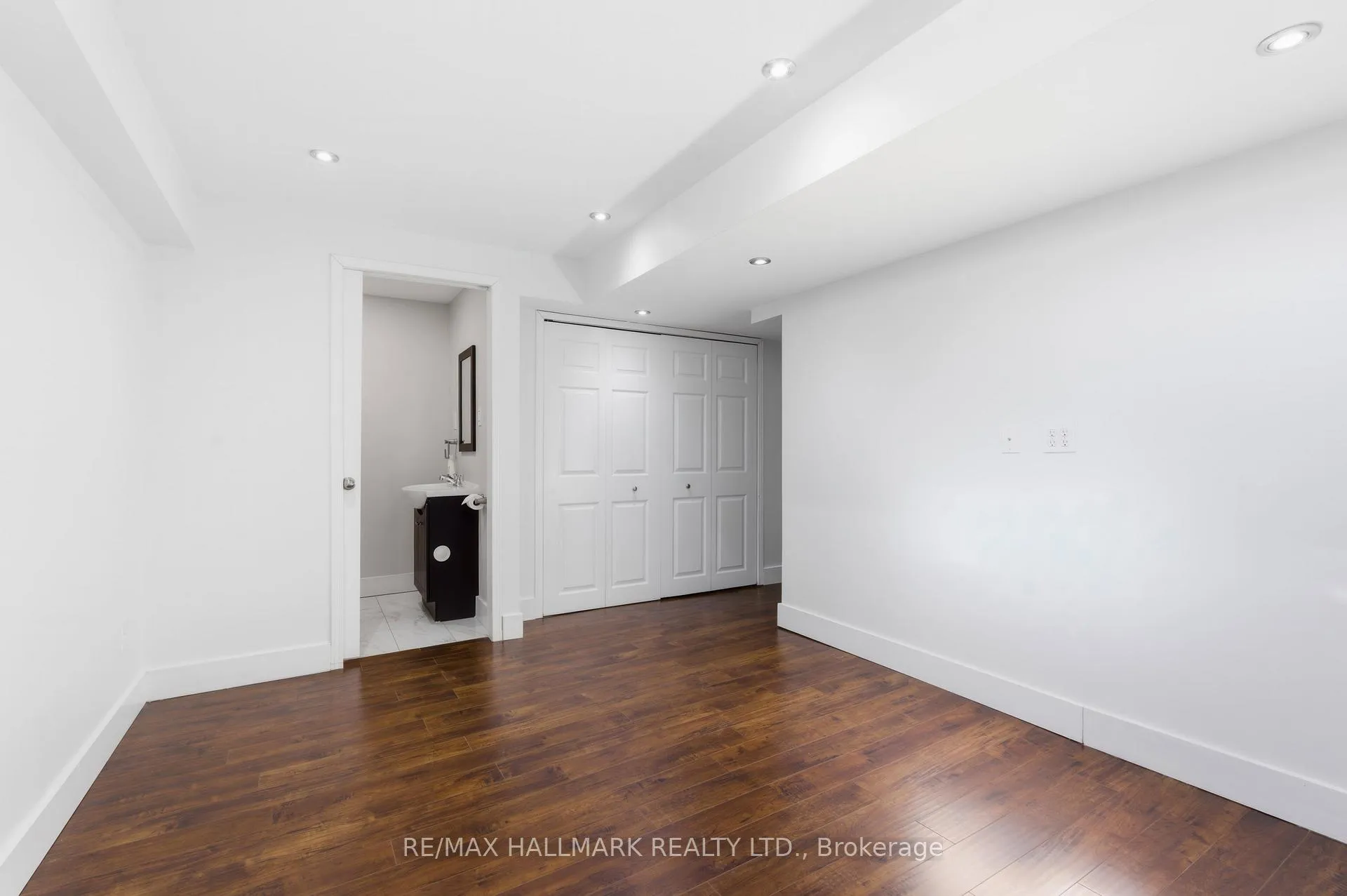 Photo 24 of 30 Trowbridge Street, Woolwich, Breslau — HOMEH