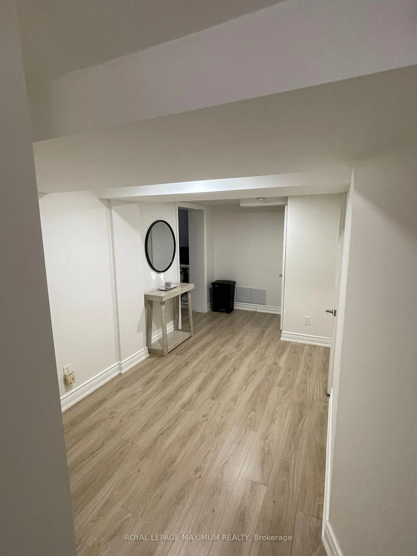 Photo 4 of 29 Pakenham Drive, Etobicoke, Rexdale-Kipling — HOMEH