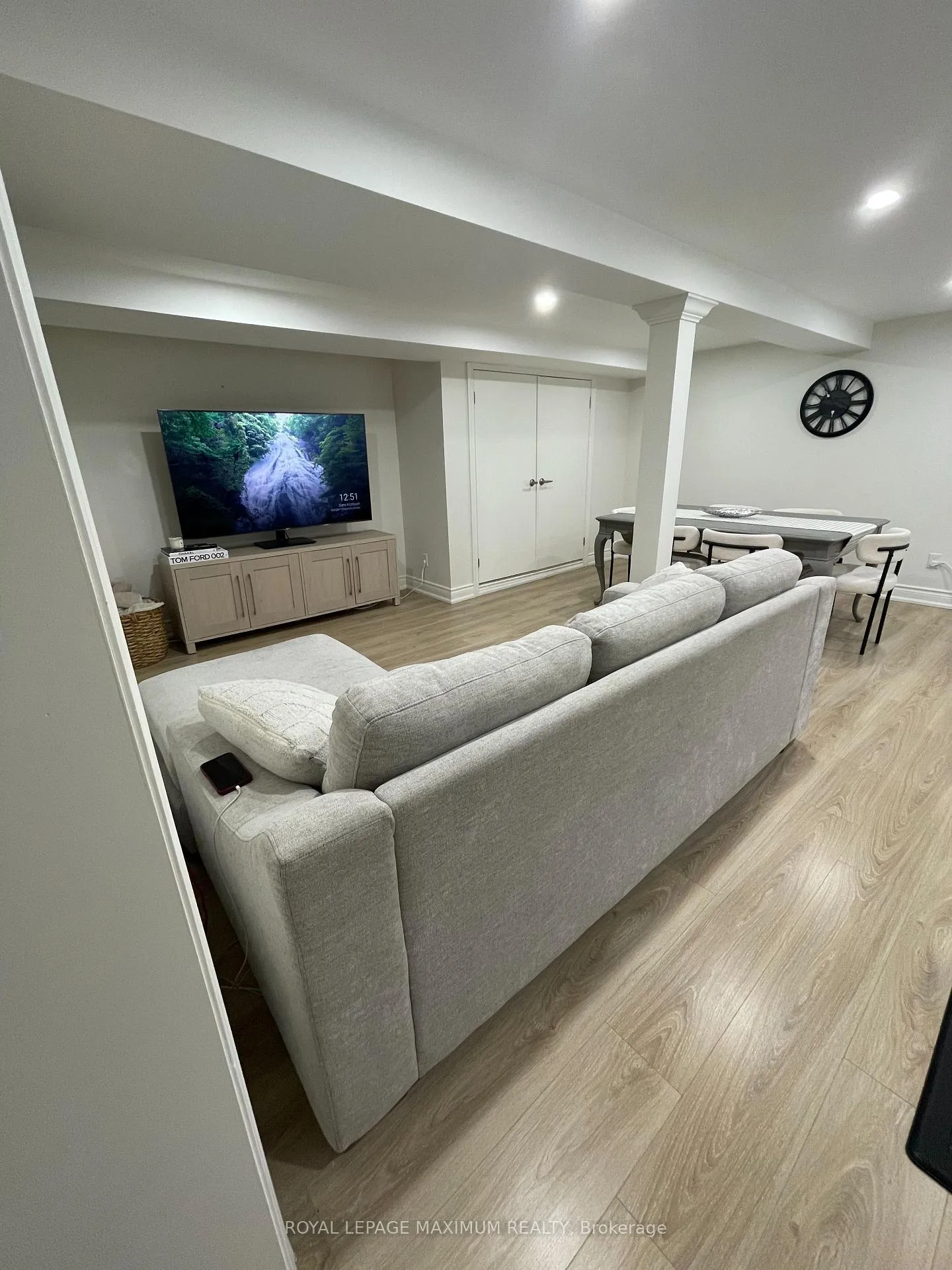 Photo 6 of 29 Pakenham Drive, Etobicoke, Rexdale-Kipling — HOMEH