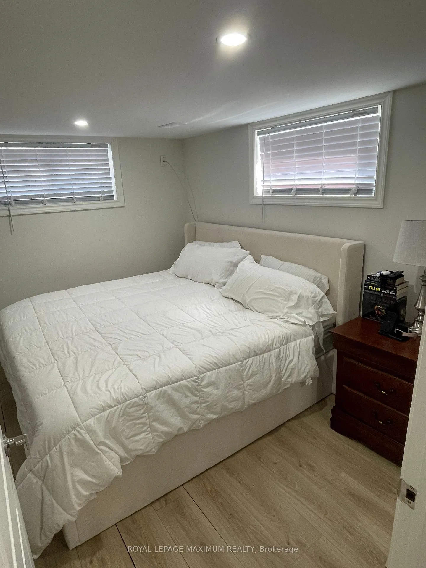 Photo 10 of 29 Pakenham Drive, Etobicoke, Rexdale-Kipling — HOMEH