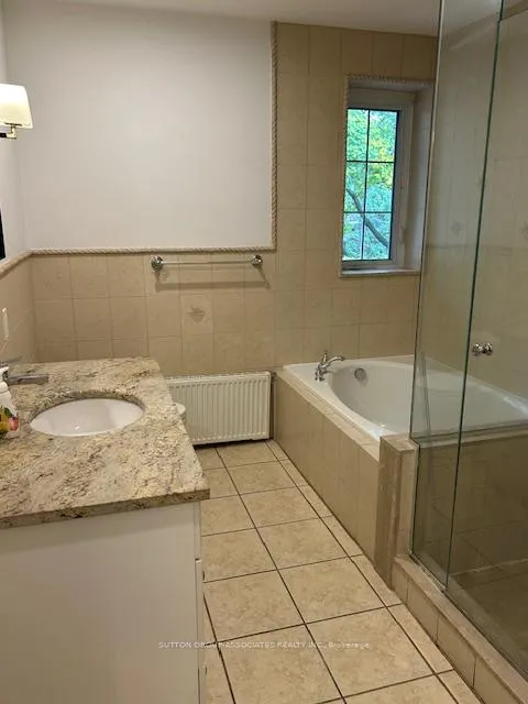 Photo 8 of 35 Highview Crescent, Toronto, Corso Italia-Davenport — HOMEH