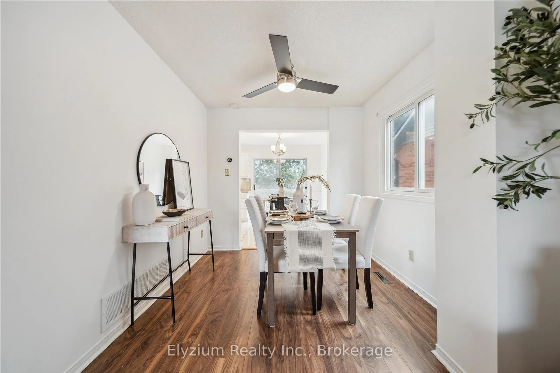 Photo 5 of 2130 Blue Ridge Crescent, Pickering, Brock Ridge — HOMEH