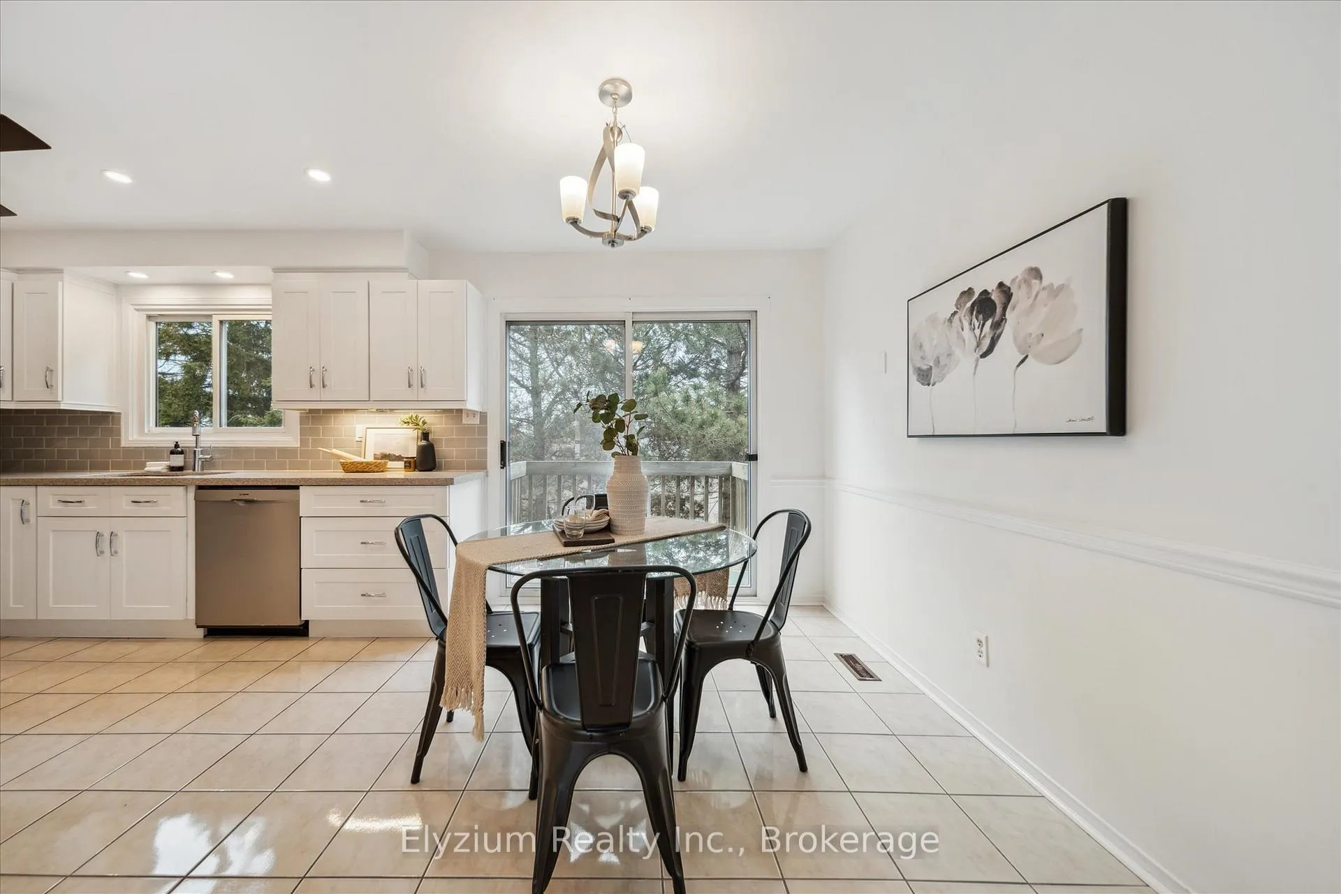 Photo 8 of 2130 Blue Ridge Crescent, Pickering, Brock Ridge — HOMEH