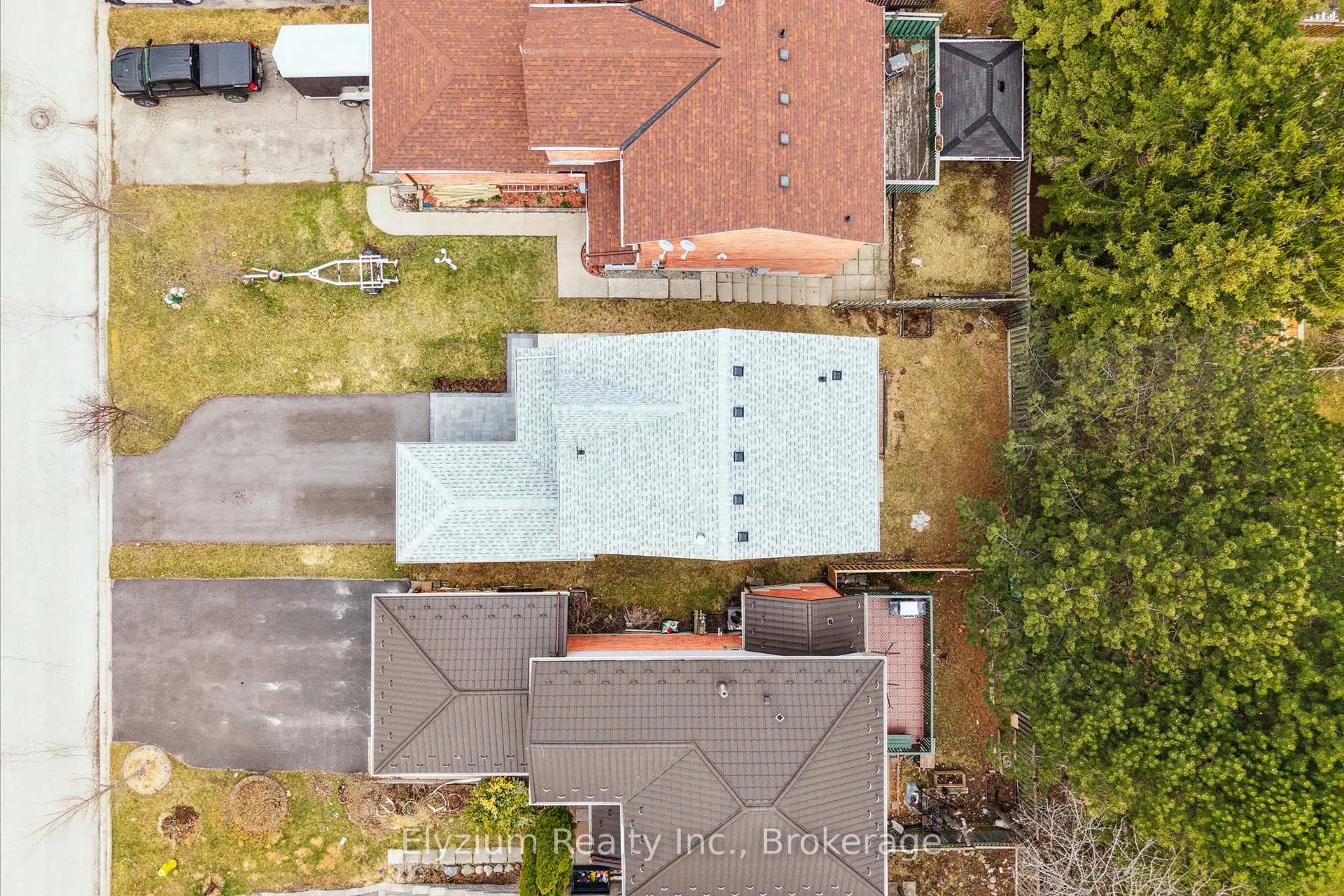 Photo 24 of 2130 Blue Ridge Crescent, Pickering, Brock Ridge — HOMEH