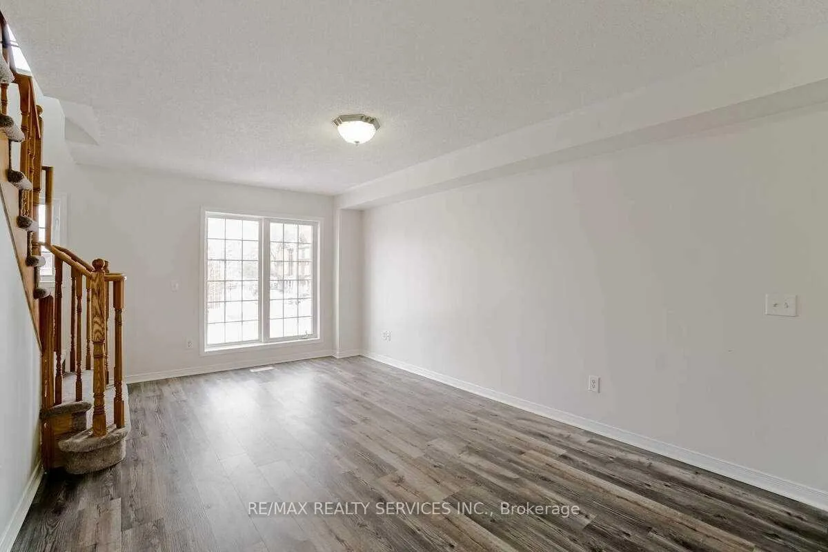 Photo 8 of 43 Denison Avenue, Brampton, Downtown Brampton — HOMEH