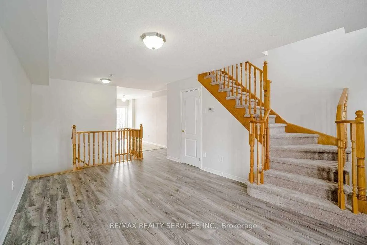 Photo 9 of 43 Denison Avenue, Brampton, Downtown Brampton — HOMEH