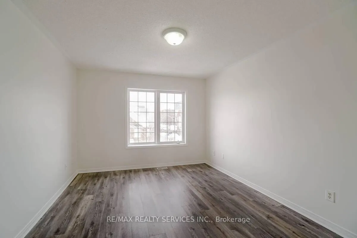 Photo 21 of 43 Denison Avenue, Brampton, Downtown Brampton — HOMEH