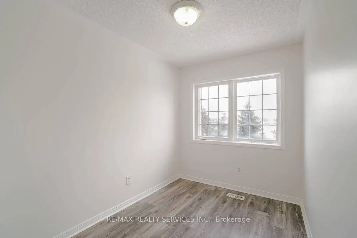 Photo 25 of 43 Denison Avenue, Brampton, Downtown Brampton — HOMEH